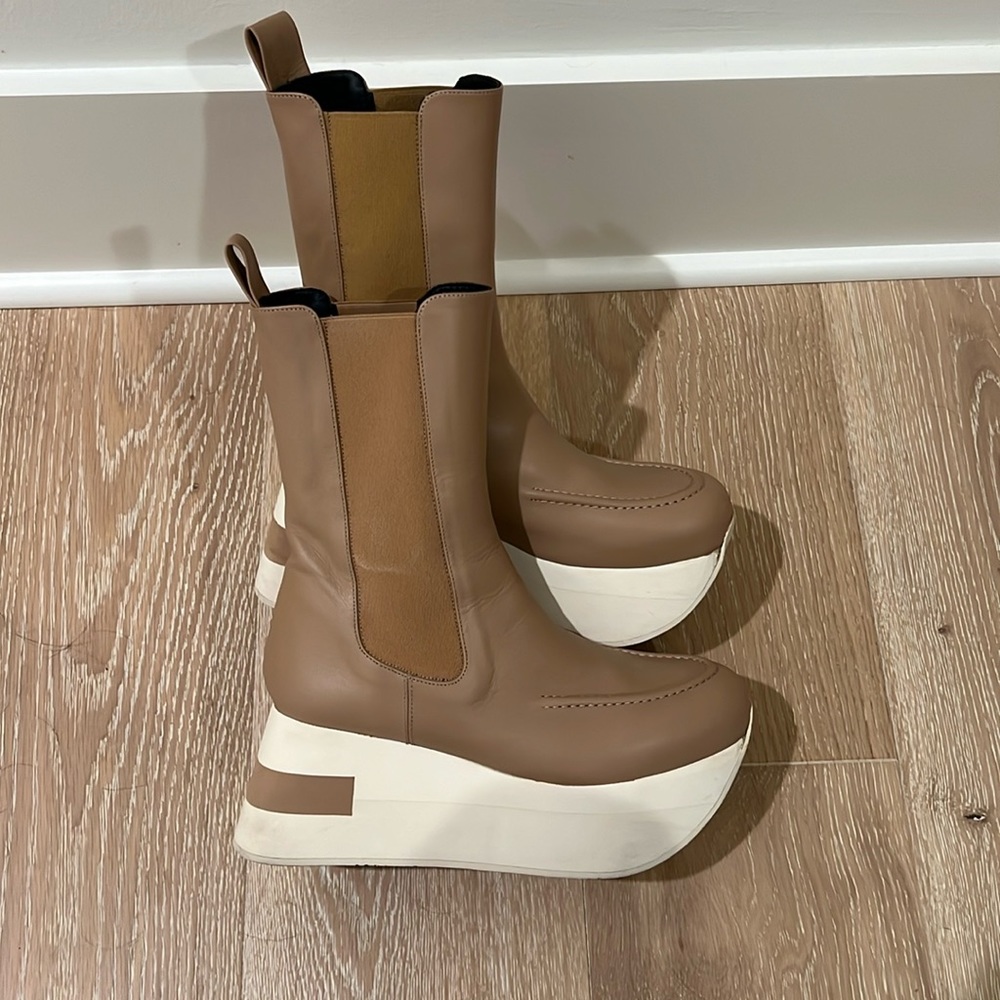Paloma Barcelo boots